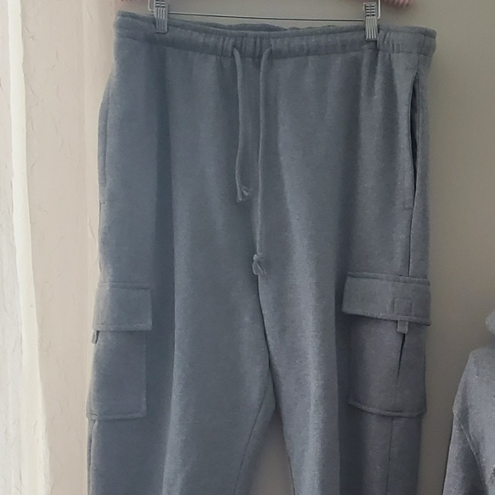 Jogger Set *FLAWS - Picture 3 of 15